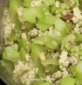 ginisang sayote with egg